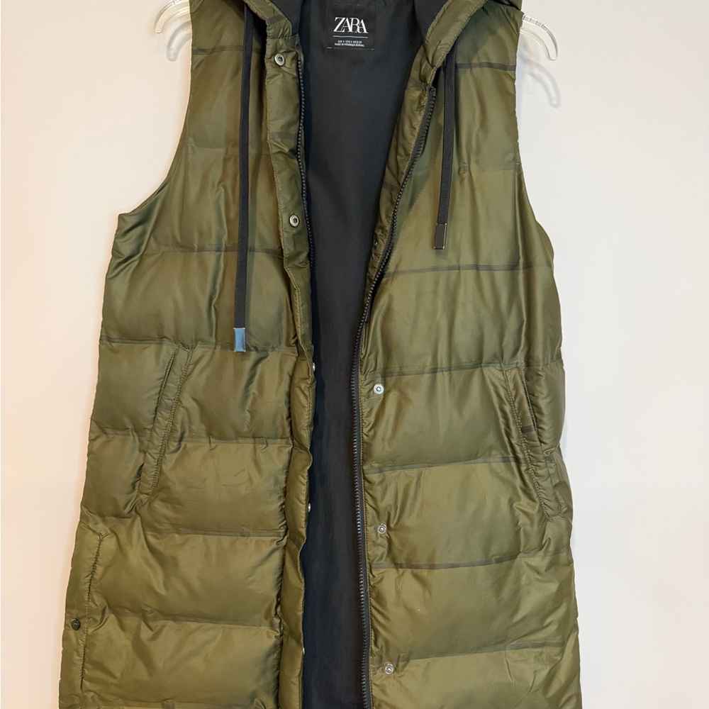 ZARA Olive Green Puffer Vest with Hood | Sleeveless Quilted Vest